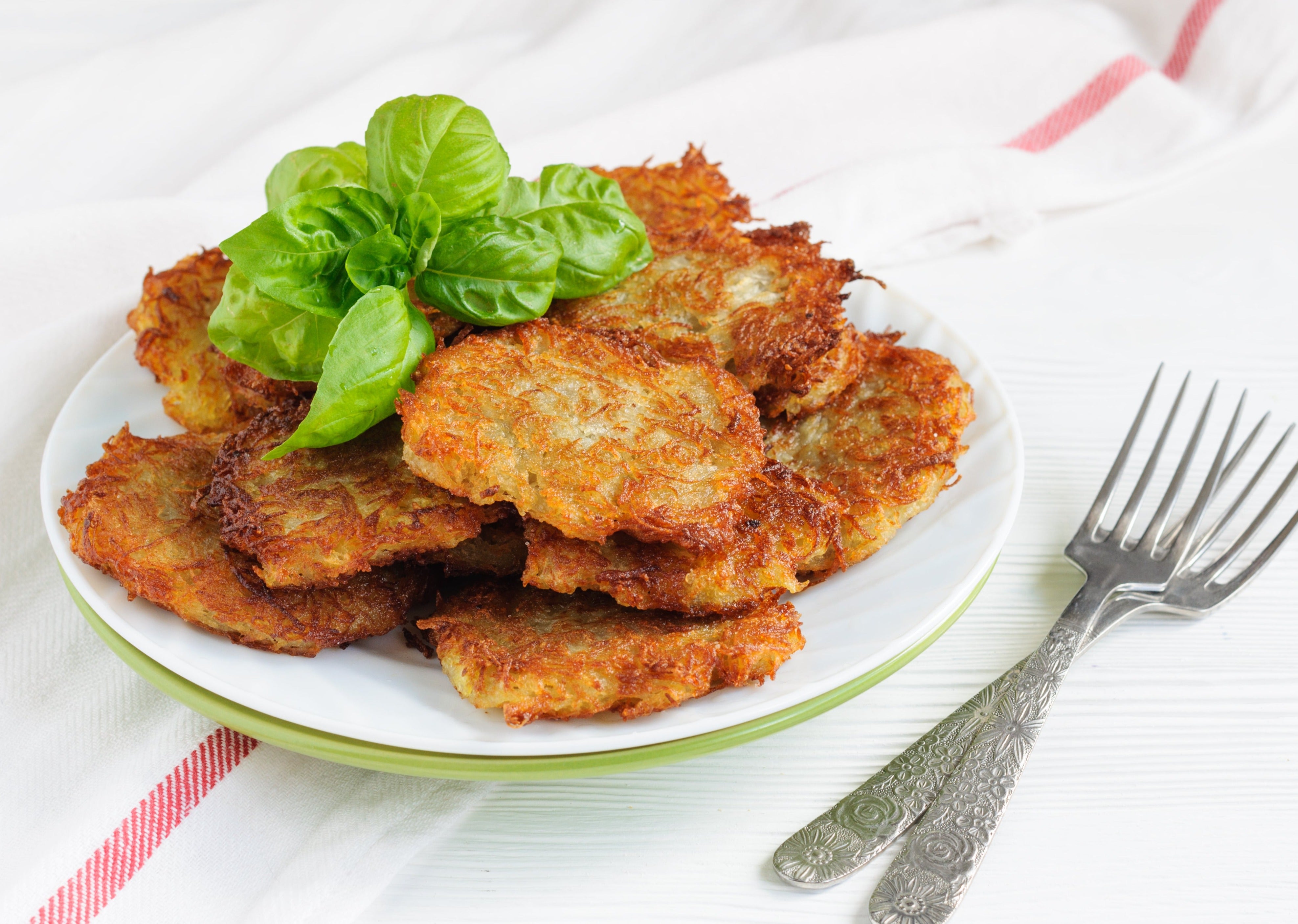 Crispy Kartoffelpuffer (German Potato Pancakes) - ET Speaks From Home